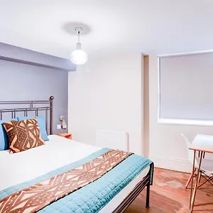 https://peckham-rooms-hotel.brighton-hotels-england.com